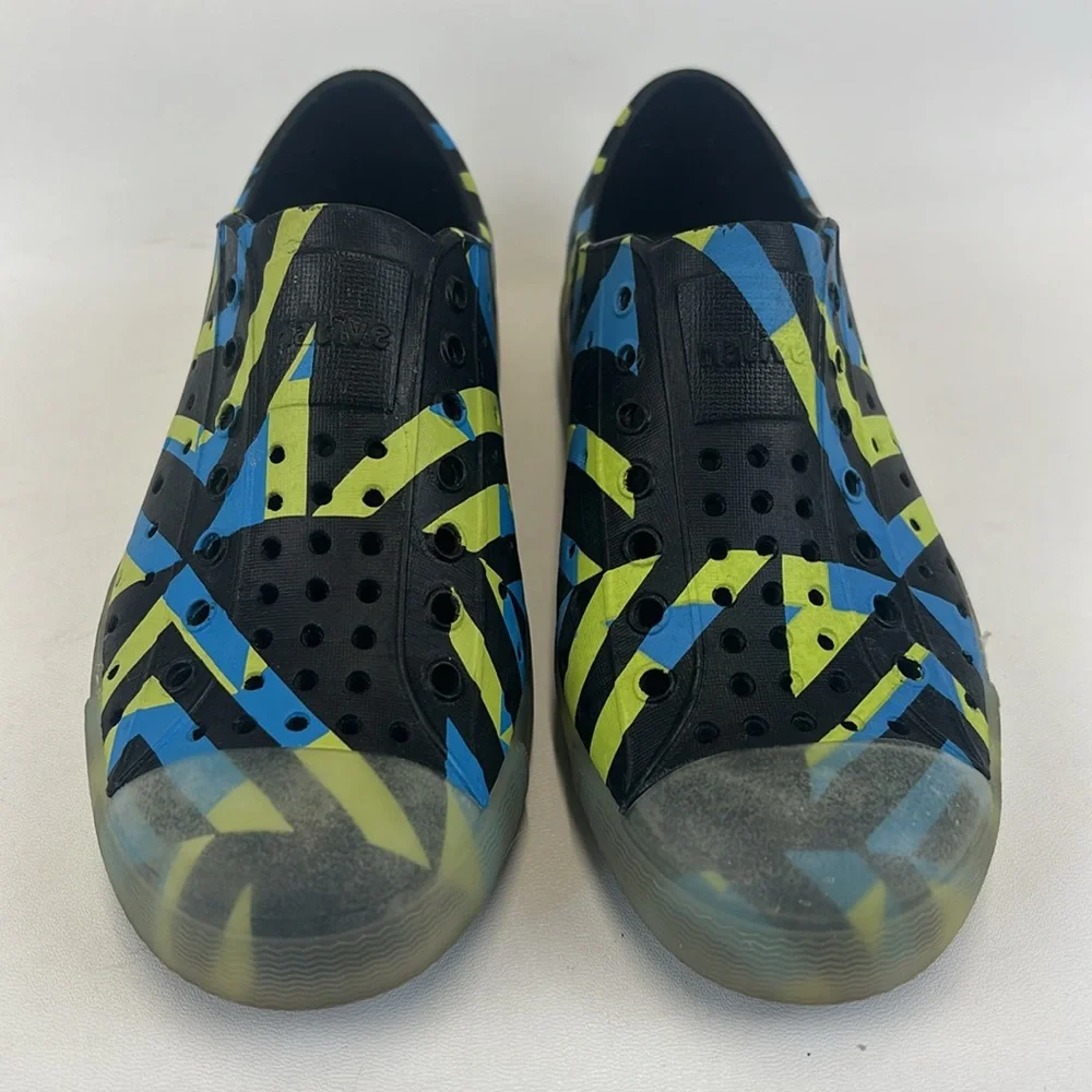 NATIVE Jefferson Glow Waterproof SlipOn Shoes Size J1 - Picture 2 of 9